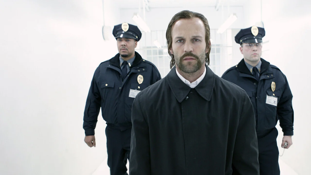 Фильм Револьвер (2005)