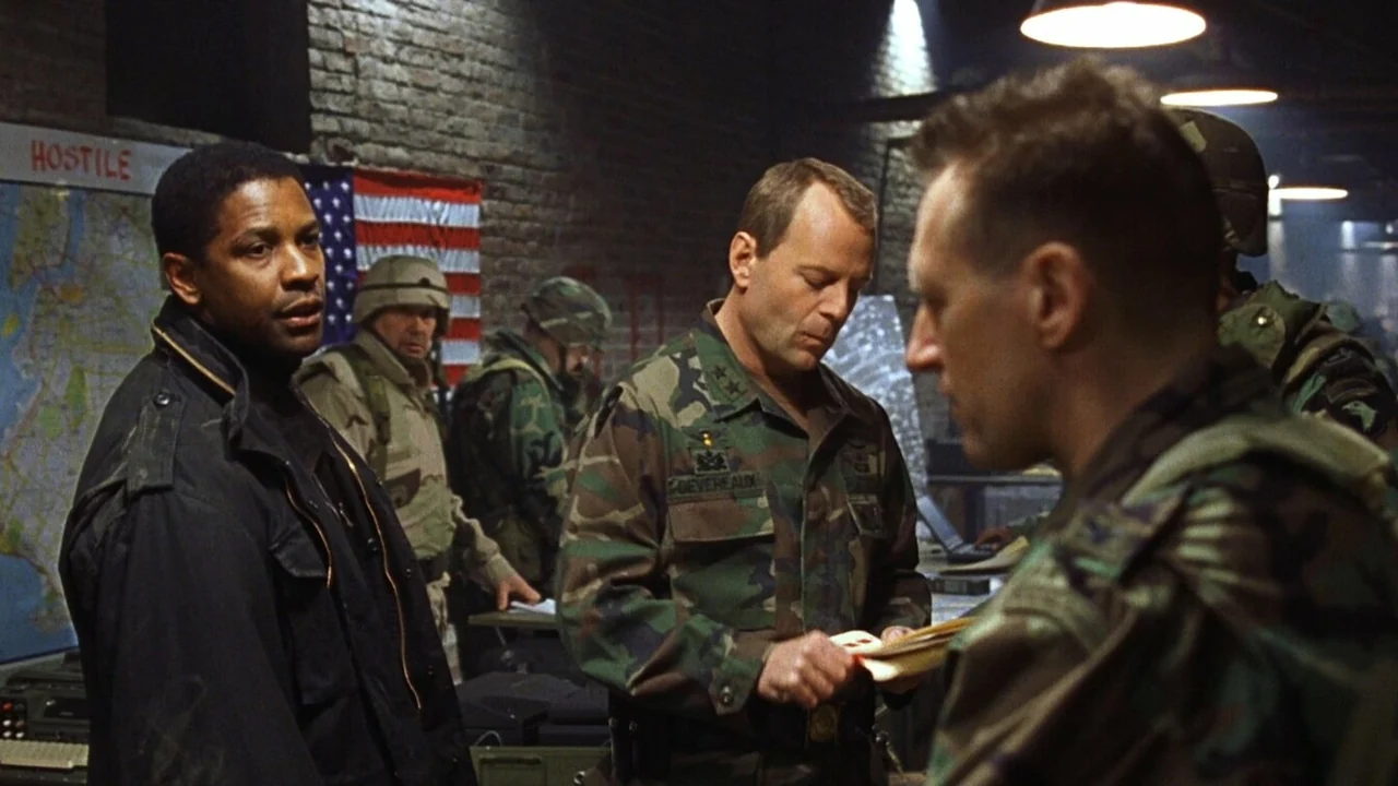 Фильм Осада (1998)