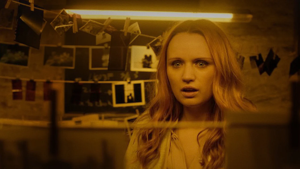 Фильм В постели с незнакомцем (2021)