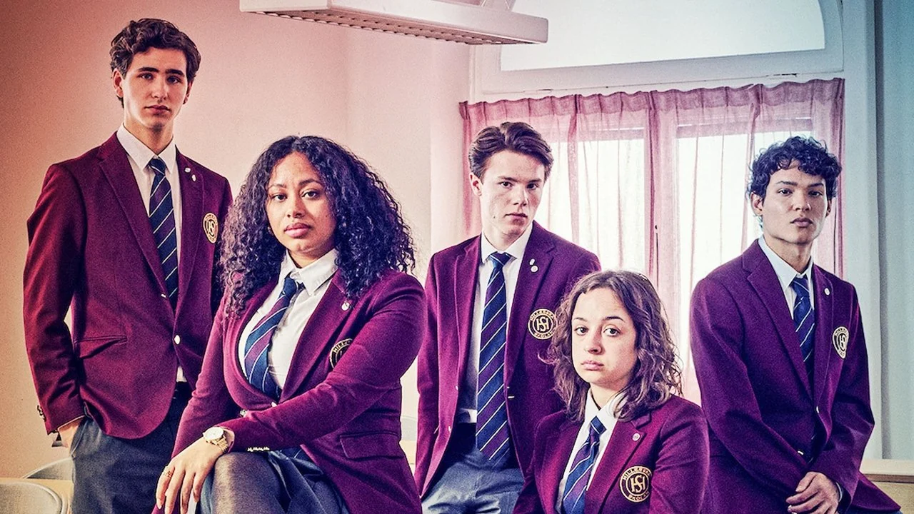 Сериал Молодые монархи (1-3 сезон)